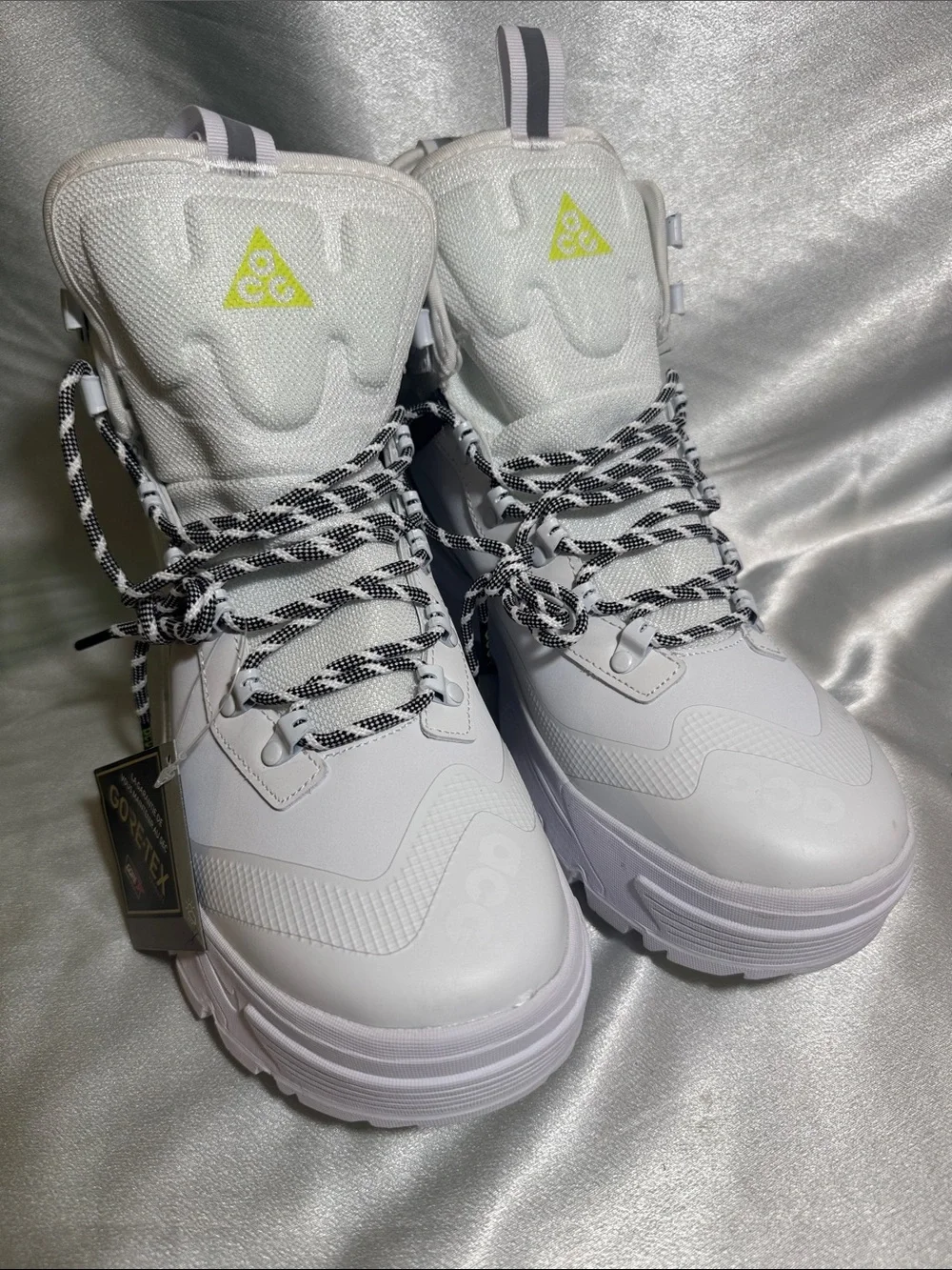 New!🔥Nike ACG Air Zoom Gaiadome GORE-TEX boots in “Summit White”!🔥